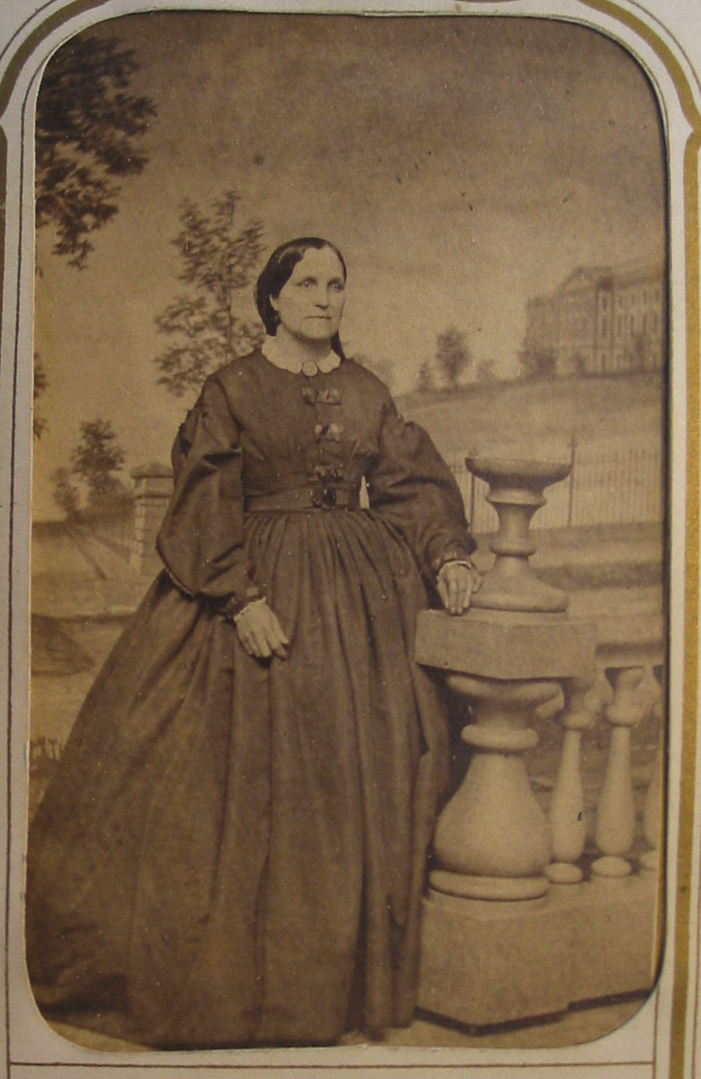 Studio: Moore Bro's Photographic Gallery, Springfield Mass.