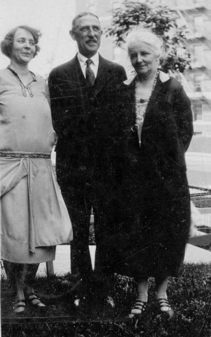 Walter Barnes Fred (senior) & Nellie Montgomery Fred