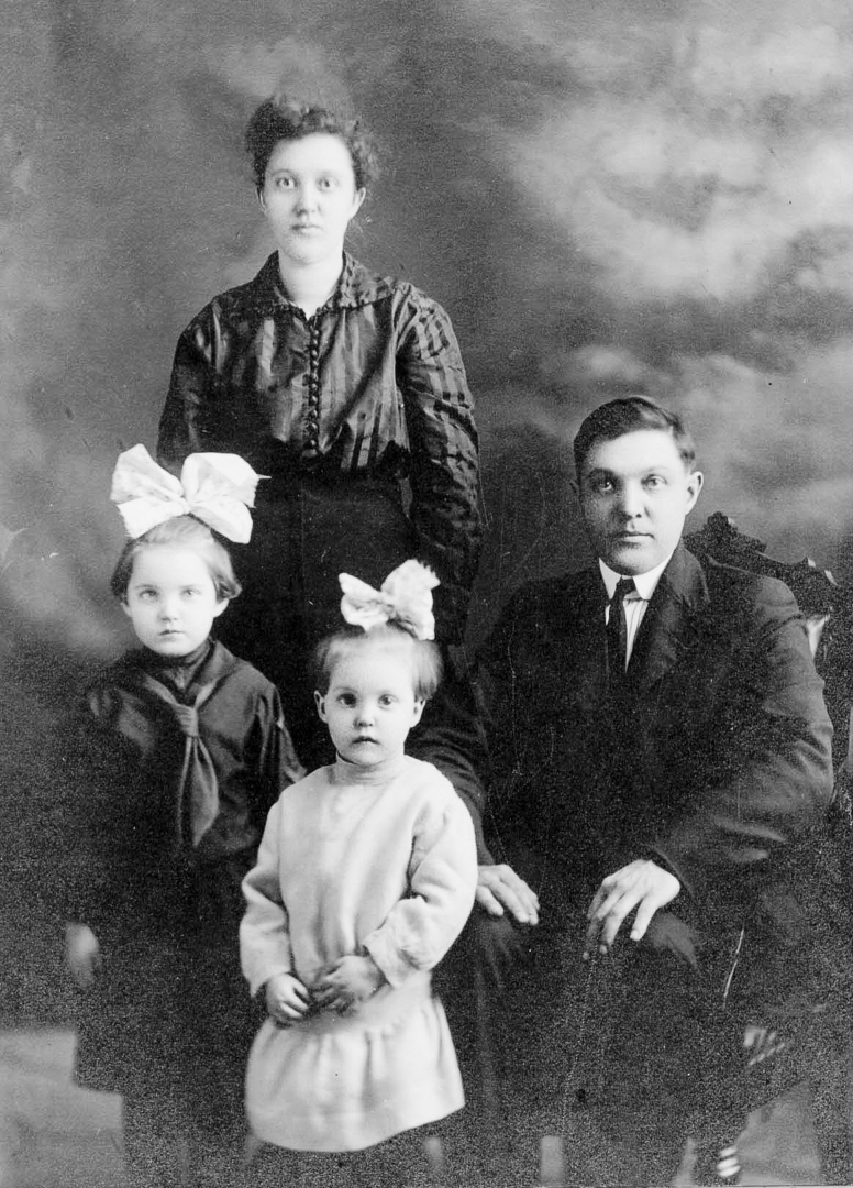 Peter & Loretta Gordon Friday and daughters Agnes & Irene