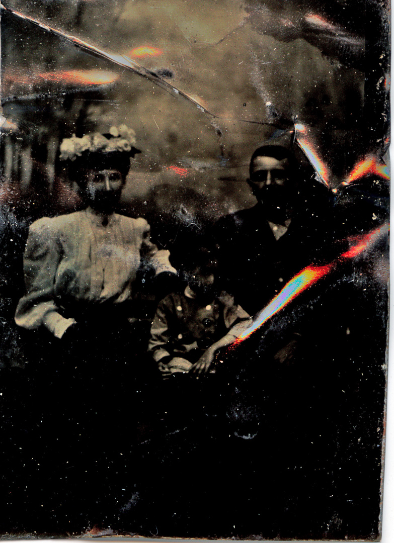 [Henry & Alice McManus with son Clyde]