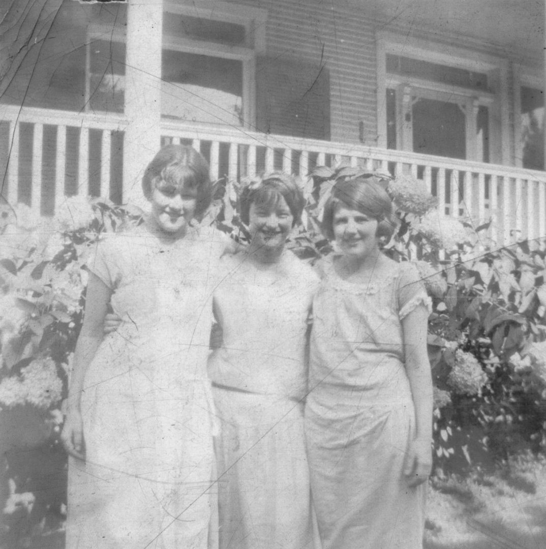 Ethel, Dot & Mildred Richmond